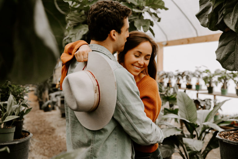 Stylish Greenhouse Couples Session – Nashville Tennessee