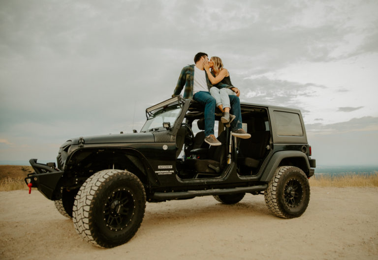 Hulls Gulch Sunrise Engagement Session – Boise, Idaho