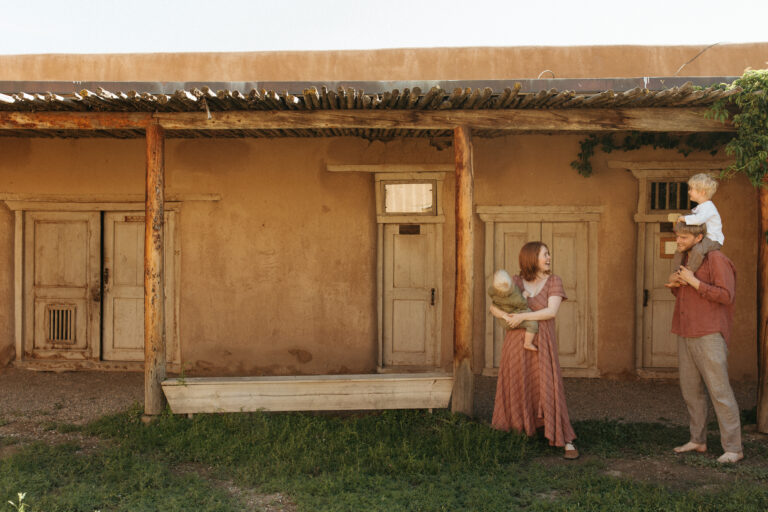 Museum & Rio Grande River Family Session – Taos, New Mexico